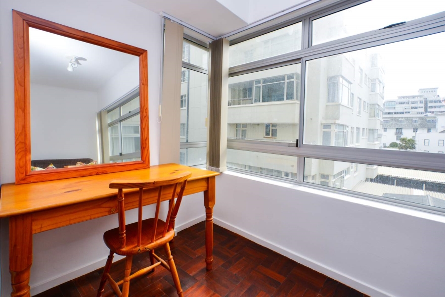 To Let 2 Bedroom Property for Rent in Sea Point Western Cape